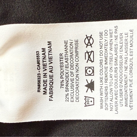 Stretchy women’s 2X Nike athletic shorts. Polyester/Spandex. 7” inseam. - Picture 7 of 7